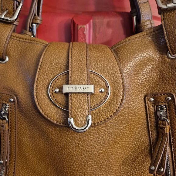 Nine West Warm Brown Double Front Zipper Silver Hardware Shoulder Bag Purse CUTE - Picture 1 of 6